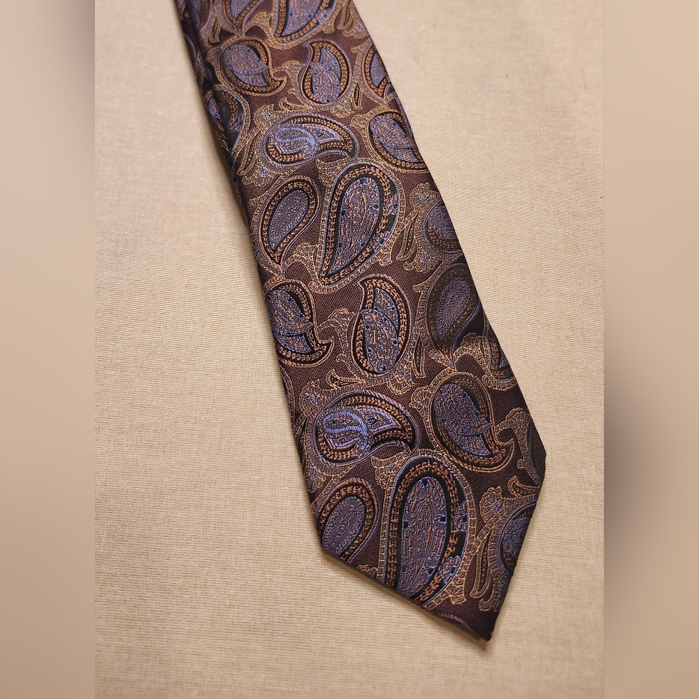 Joseph Abboud Paisley Silk Tie